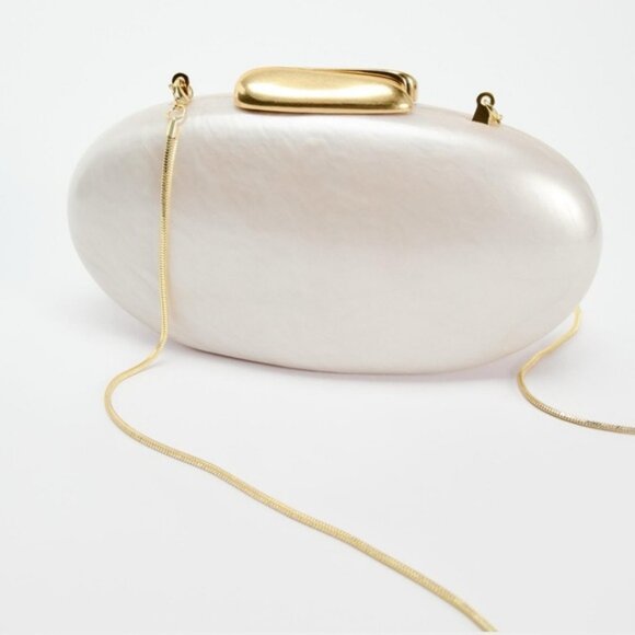 ZARA GOLD CLOSURE BOX CLUTCH - Picture 6 of 7